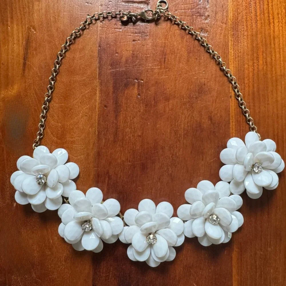 J.Crew White Floral Statement Necklace Rhinestone Resin Petal Gold Tone 21